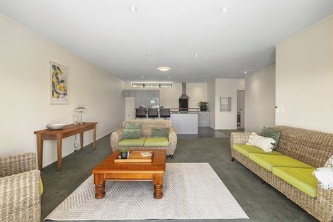 Photo of property in 6 Mitika Way, Strathmore Park, Wellington, 6022