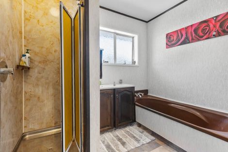 Photo of property in 15 Virginia Place, Whalers Gate, New Plymouth, 4310