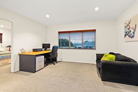 Photo of property in 9 Chorley Avenue, Massey, Auckland, 0614