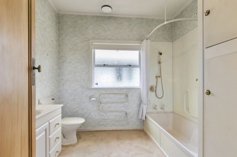 Photo of property in 57 Cambridge Terrace, Waiwhetu, Lower Hutt, 5011