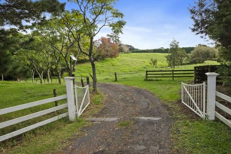 Photo of property in 1184 Waiuku Road, Waiuku, 2681