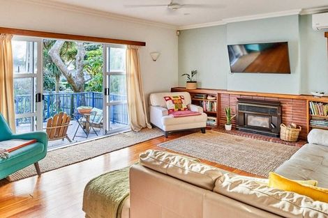 Photo of property in 341 Muritai Road, Eastbourne, Lower Hutt, 5013