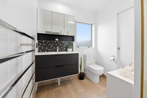 Photo of property in 30b Pooles Road, Greerton, Tauranga, 3112