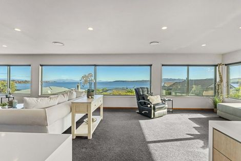 Photo of property in 174 Lake Terrace, Hilltop, Taupo, 3330