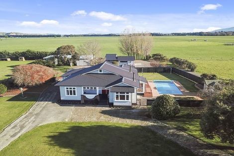 Photo of property in 82 Aerodrome Road, Dannevirke, 4972