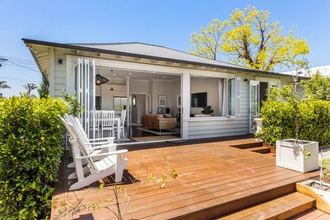 Photo of property in 58 Princes Street, Northcote Point, Auckland, 0627