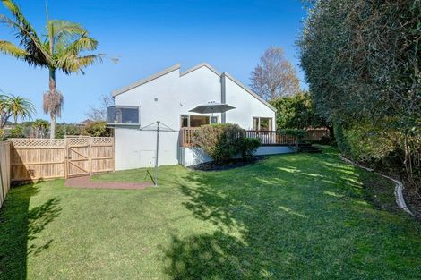 Photo of property in 5 Rifleman Rise, Unsworth Heights, Auckland, 0632