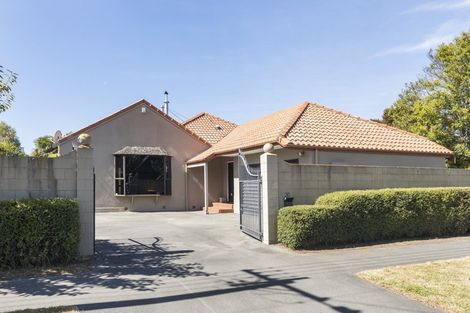 Photo of property in 30 Hamilton Avenue, Ilam, Christchurch, 8041