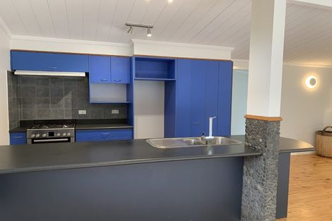 Photo of property in 280 Te Moana Road, Waikanae, 5036