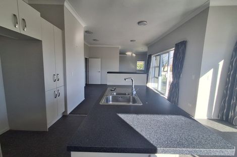 Photo of property in 42a Sunset Road, Unsworth Heights, Auckland, 0632