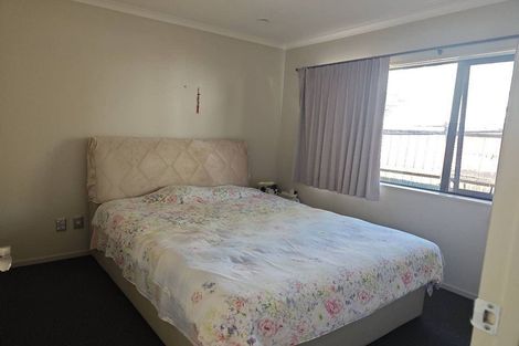 Photo of property in 8 Alvre Place, Flat Bush, Auckland, 2016