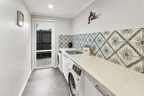 Photo of property in 3 Acqua Place, Karaka, Papakura, 2113