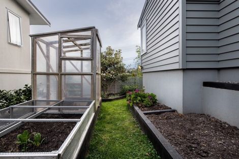 Photo of property in 37a Peter Terrace, Castor Bay, Auckland, 0620