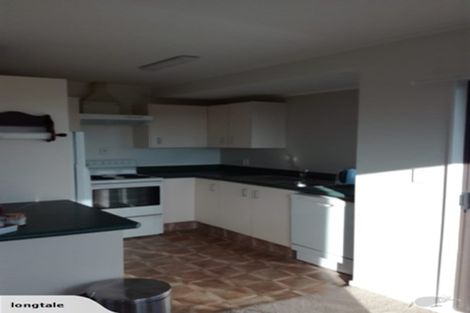 Photo of property in 6 Ashton Fitchett Drive, Brooklyn, Wellington, 6021