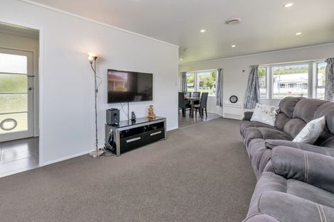 Photo of property in 1 Belton Place, Hikurangi, 0114