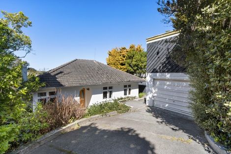 Photo of property in 103 Chaucer Road, Hospital Hill, Napier, 4110
