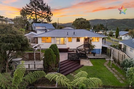 Photo of property in 127 Holborn Drive, Stokes Valley, Lower Hutt, 5019