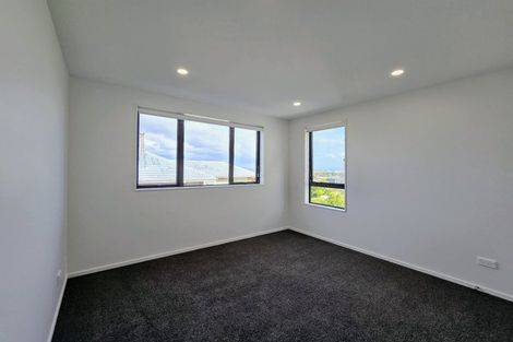 Photo of property in 7c Gulf Crest, Bucklands Beach, Auckland, 2012