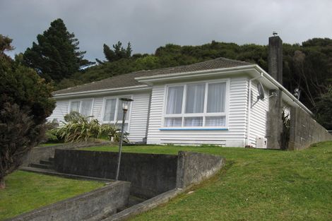 Photo of property in 165 Wellington Road, Wainuiomata, Lower Hutt, 5014
