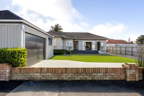 Photo of property in 84 Maeroa Road, Maeroa, Hamilton, 3200