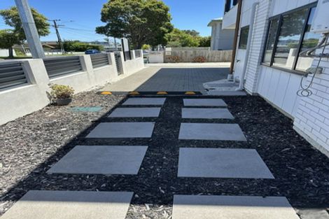 Photo of property in 216a Bucklands Road, Bucklands Beach, Auckland, 2012