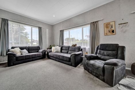 Photo of property in 22 Pembroke Road, Stratford, 4332