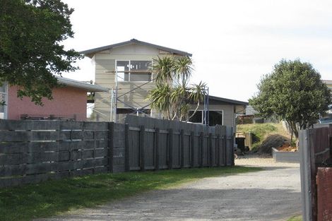 Photo of property in 16 Tainui Street, Castlecliff, Whanganui, 4501