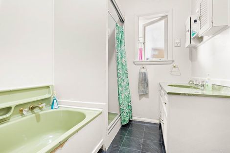 Photo of property in 168 Kitchener Road, Pukekohe, 2120