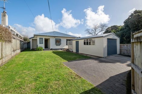 Photo of property in 23 Turi Street, Welbourn, New Plymouth, 4312