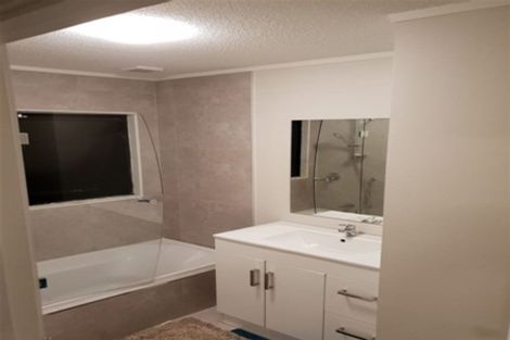 Photo of property in 25a Lavinia Crescent, Mangere East, Auckland, 2024