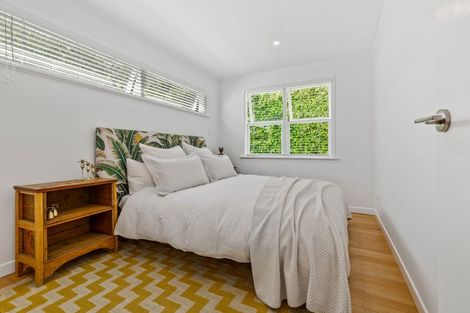Photo of property in 121 Taikata Road, Te Atatu Peninsula, Auckland, 0610