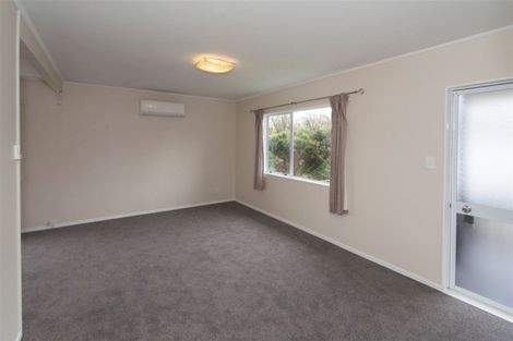 Photo of property in 2/50 Borich Road, Sunnyvale, Auckland, 0612