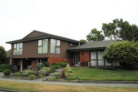 Photo of property in 4 Brigadoon Place Avonhead Christchurch City