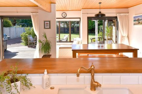 Photo of property in 48 Laurence Street, Manly, Whangaparaoa, 0930