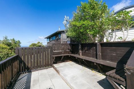 Photo of property in 14 Ruskin Road, Newlands, Wellington, 6037