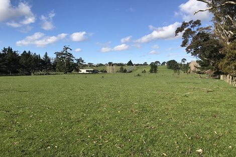 Photo of property in 10 Old Pine Valley Road, Dairy Flat, Silverdale, 0992