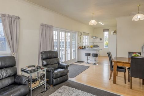 Photo of property in 35 Mckenzie Street, Levin, 5510