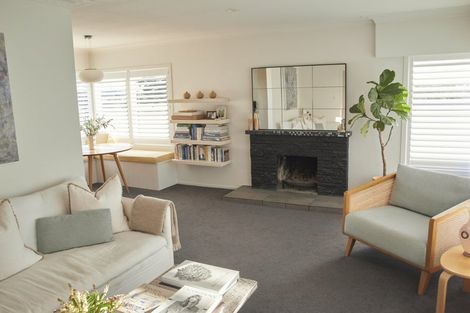 Photo of property in 1/268 Sunset Road, Windsor Park, Auckland, 0632