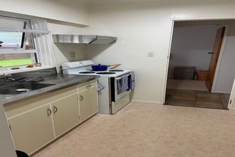 Photo of property in 28 Oriwa Street, Waikanae, 5036