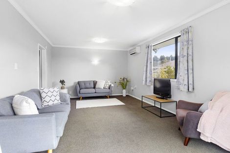 Photo of property in 2/7 Norana Road, Maoribank, Upper Hutt, 5018