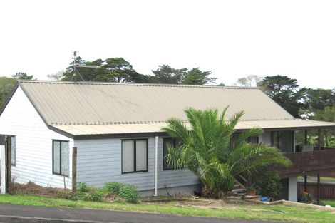 Photo of property in 1/2 Lesa Annis Place, Henderson, Auckland, 0612