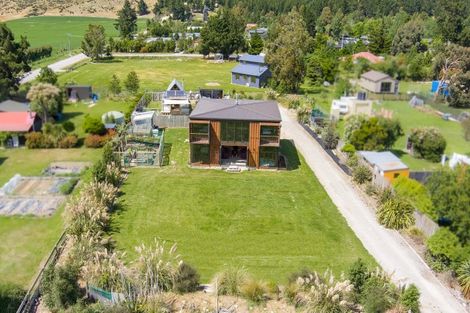 Photo of property in 29 Newcastle Road, Hawea Flat, Wanaka, 9382