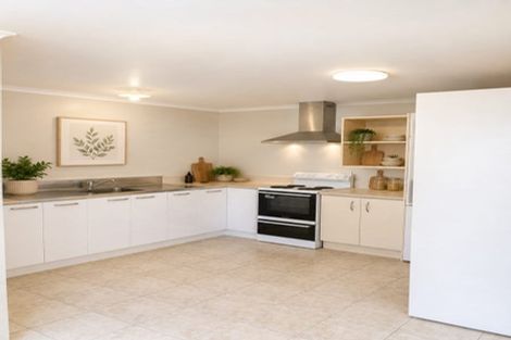 Photo of property in 25 Elder Place, Massey, Auckland, 0614