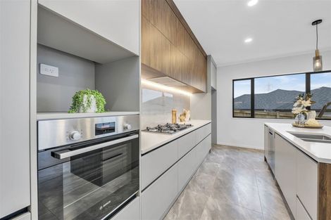 Photo of property in 59 Drumbuoy Drive, Flat Bush, Auckland, 2019