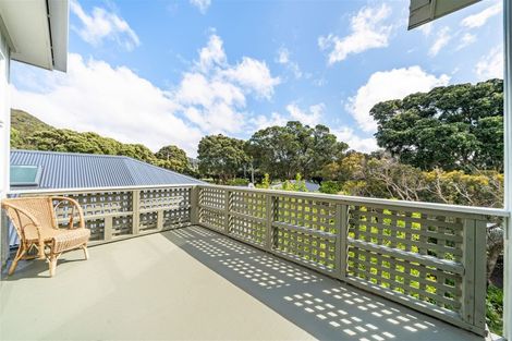 Photo of property in 93 Oroua Street, Eastbourne, Lower Hutt, 5013