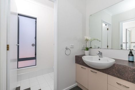 Photo of property in 34 Berkley Avenue, Hillcrest, Hamilton, 3216