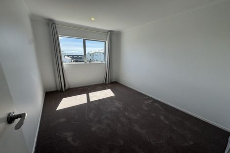 Photo of property in 20 Gilbert Hall Way, Swanson, Auckland, 0614