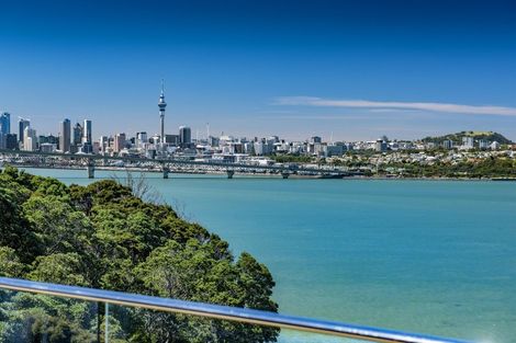 Photo of property in 2/26 Tizard Road, Birkenhead, Auckland, 0626