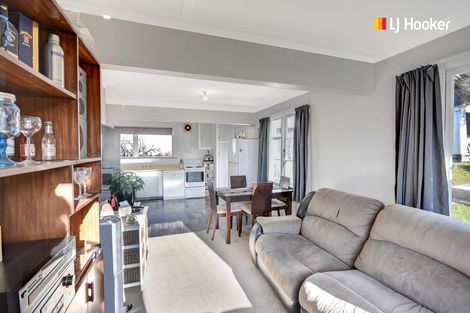 Photo of property in 322 Kaikorai Valley Road, Bradford, Dunedin, 9011