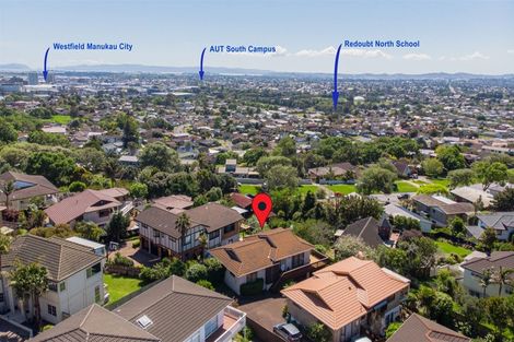 Photo of property in 2/27 Santa Monica Place, Goodwood Heights, Auckland, 2105